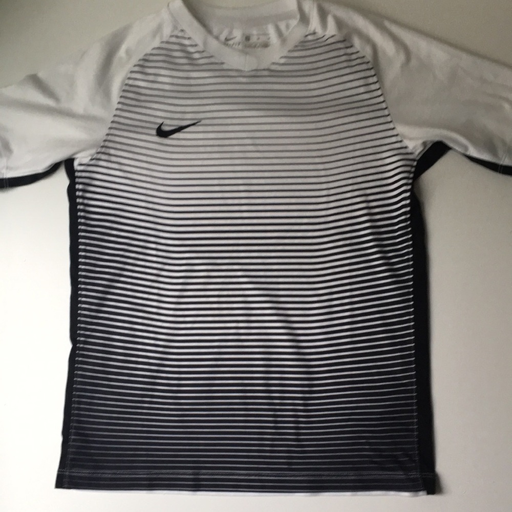Nike youth medium sporty shirt